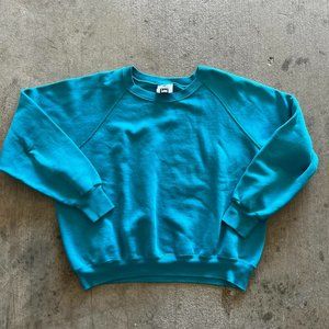 BEAUTIFUL aqua colored vintage crewneck!